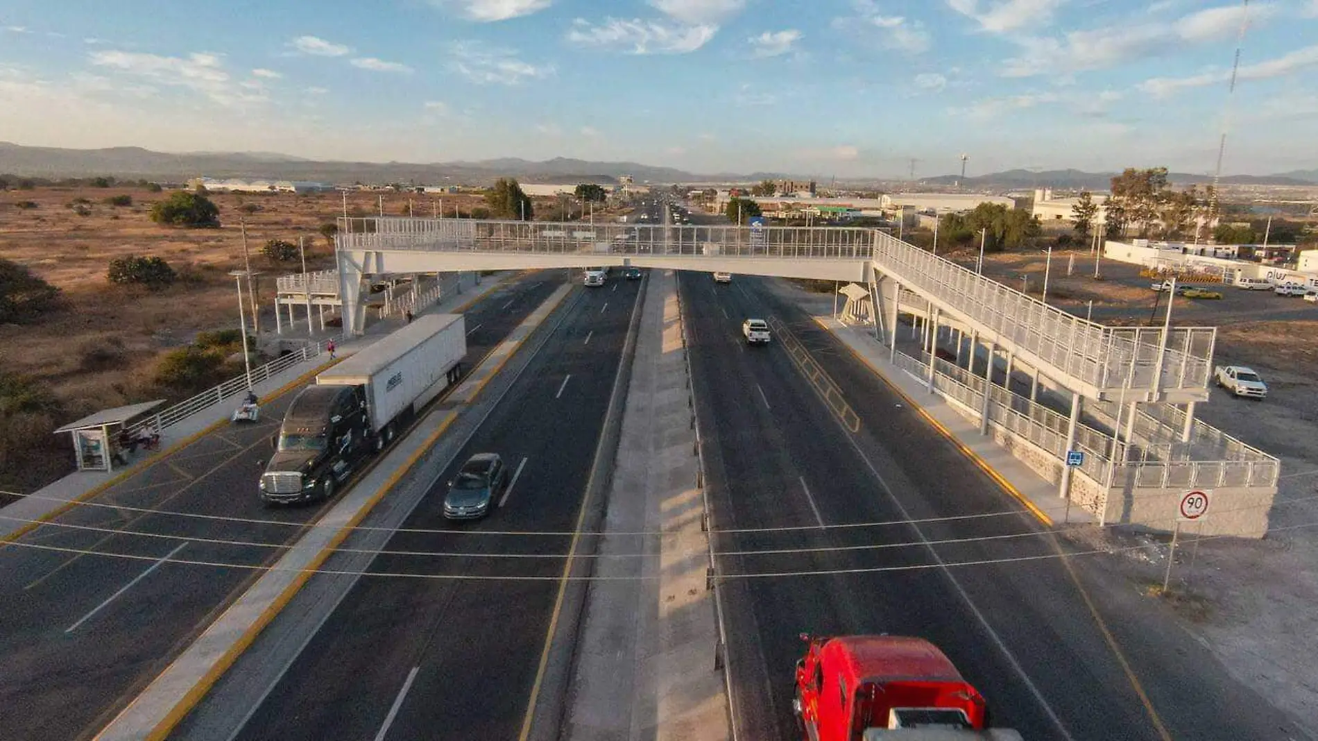 puente peatonal La Vida